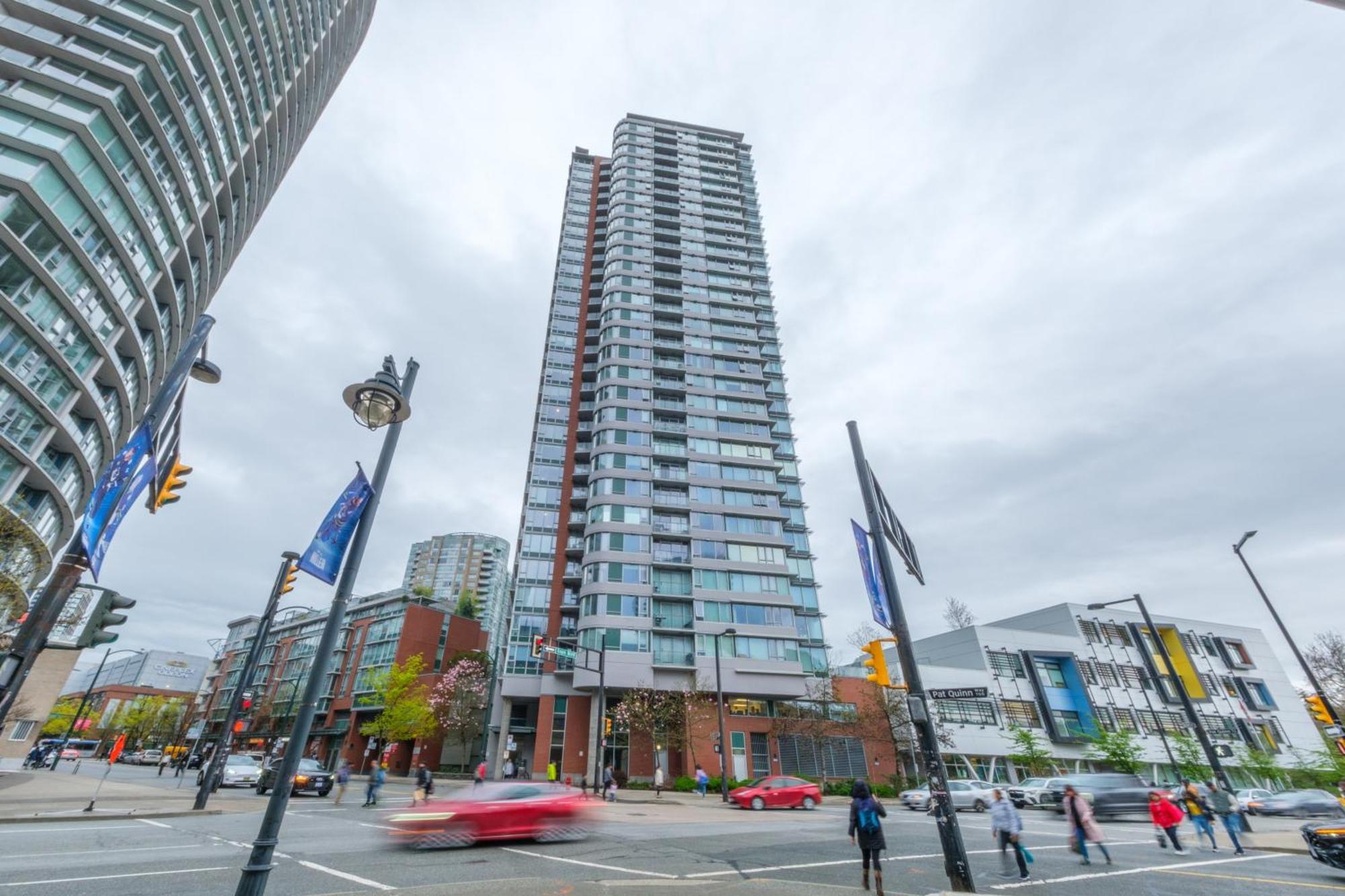 Central 1-Bedroom Apartment With Pool, Jacuzzi & Sauna Vancouver Luaran gambar